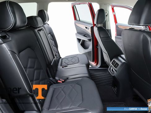 Used 2024 Volkswagen Atlas SE w/ Panoramic Sunroof Package FWD image 78