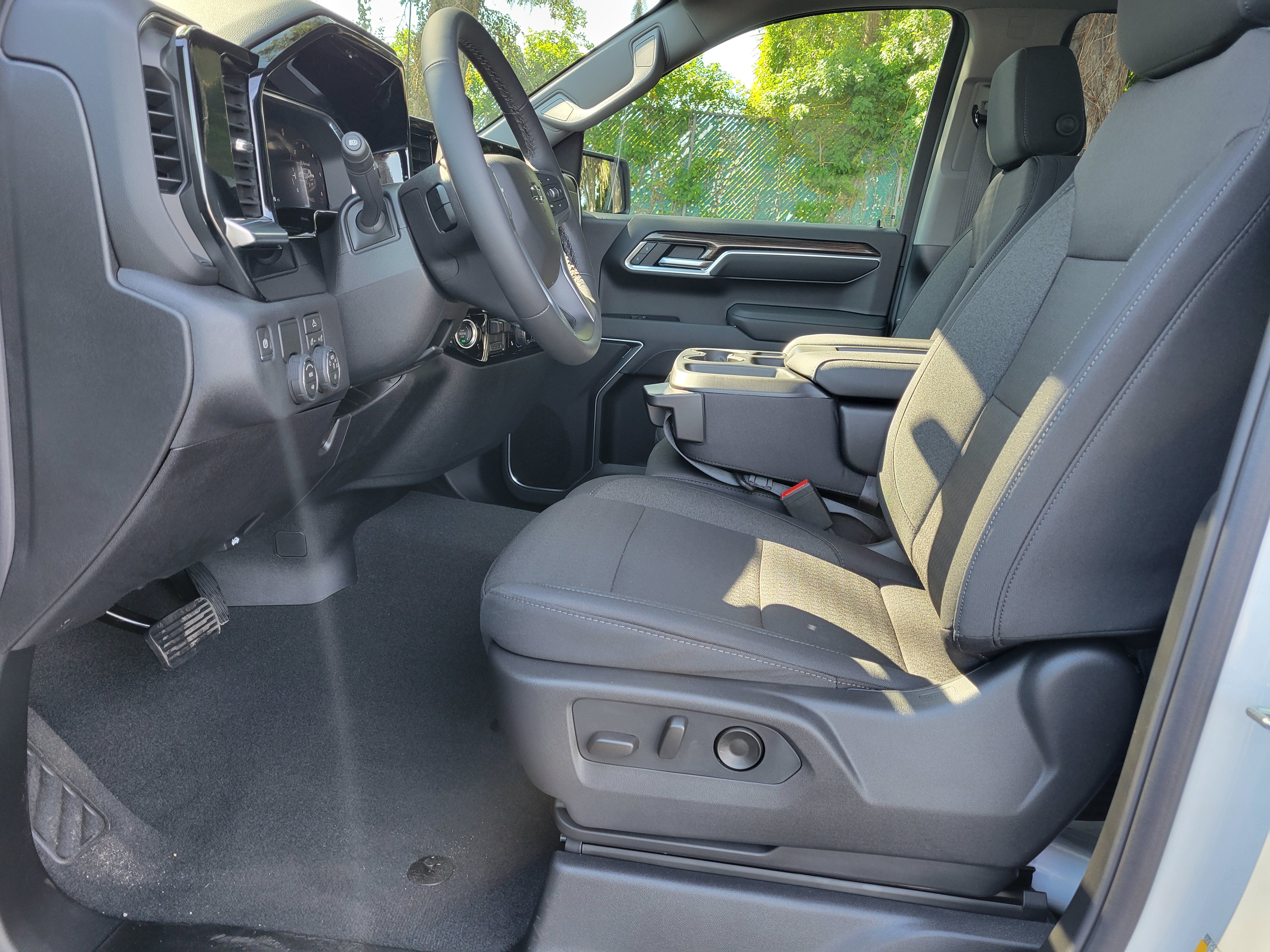New 2026 Chevrolet Silverado 1500 RST w/ LPO, Dark Essentials Package RWD image 33