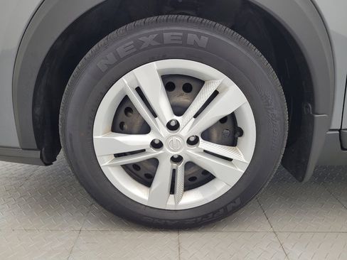 Used 2021 Nissan Kicks S image 31