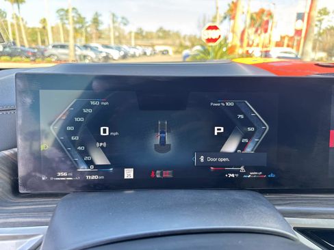 Certified 2025 BMW X7 M60i image 29