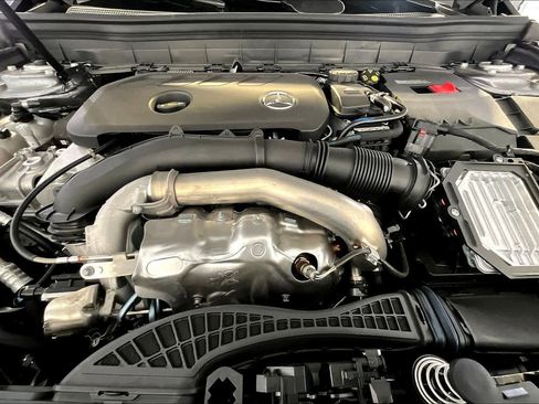 New 2026 Mercedes-Benz GLB 250 4MATIC image 14