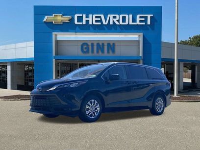 Used 2024 Toyota Sienna LE