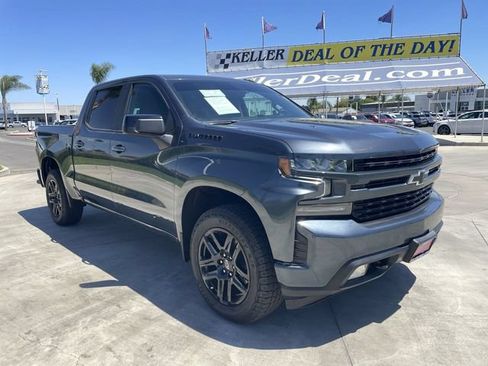 Used 2022 Chevrolet Silverado 1500 RST w/ LPO, Blackout Package AWD/4WD image 2