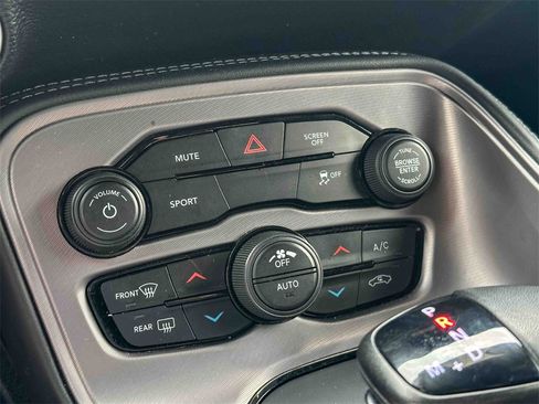 Used 2023 Dodge Challenger SXT w/ Blacktop Package image 28