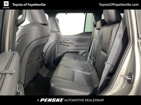 Used 2024 Lexus GX 550 w/ Cold Area Package image 25