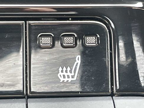 Used 2023 Toyota Prius XLE image 20