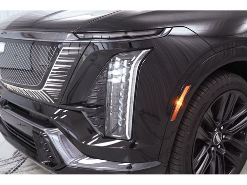 New 2026 Cadillac Vistiq Platinum image 9