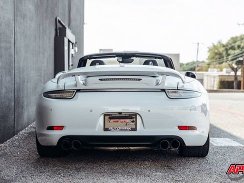 Used 2015 Porsche 911 Carrera 4S AWD/4WD image 16