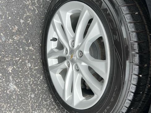 Used 2017 Chevrolet Malibu Hybrid FWD image 22
