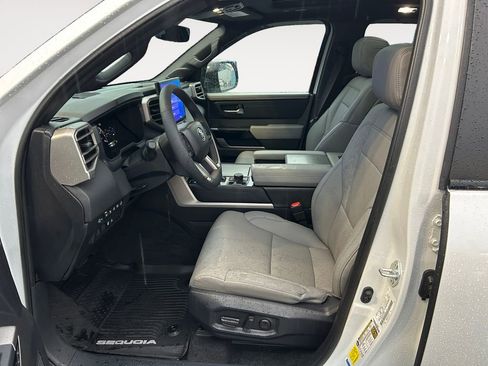 Used 2025 Toyota Sequoia Limited image 16