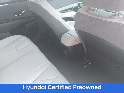 Certified 2025 Hyundai Elantra Limited FWD image 11