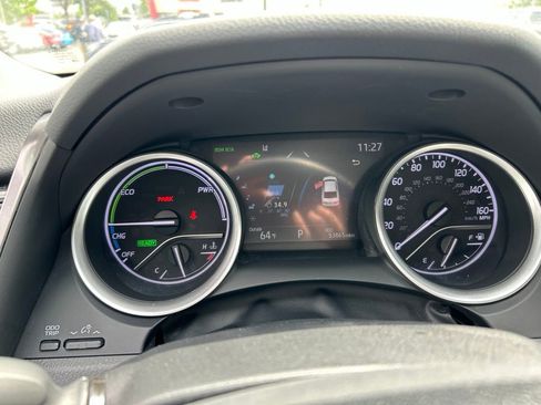 Used 2023 Toyota Camry XLE FWD image 9