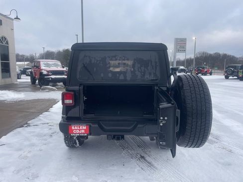 Used 2021 Jeep Wrangler Unlimited Sport image 11