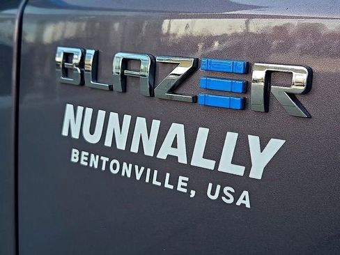 New 2025 Chevrolet Blazer EV LT AWD/4WD image 11