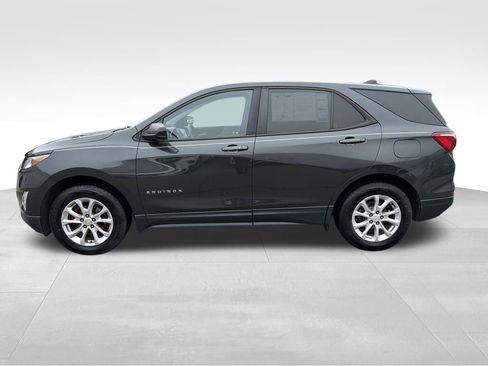 Used 2020 Chevrolet Equinox LS w/ LS Convenience Package image 4