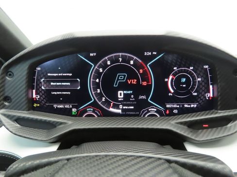 Used 2024 Lamborghini Revuelto image 30