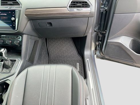 Used 2024 Volkswagen Tiguan Wolfsburg Edition FWD image 17