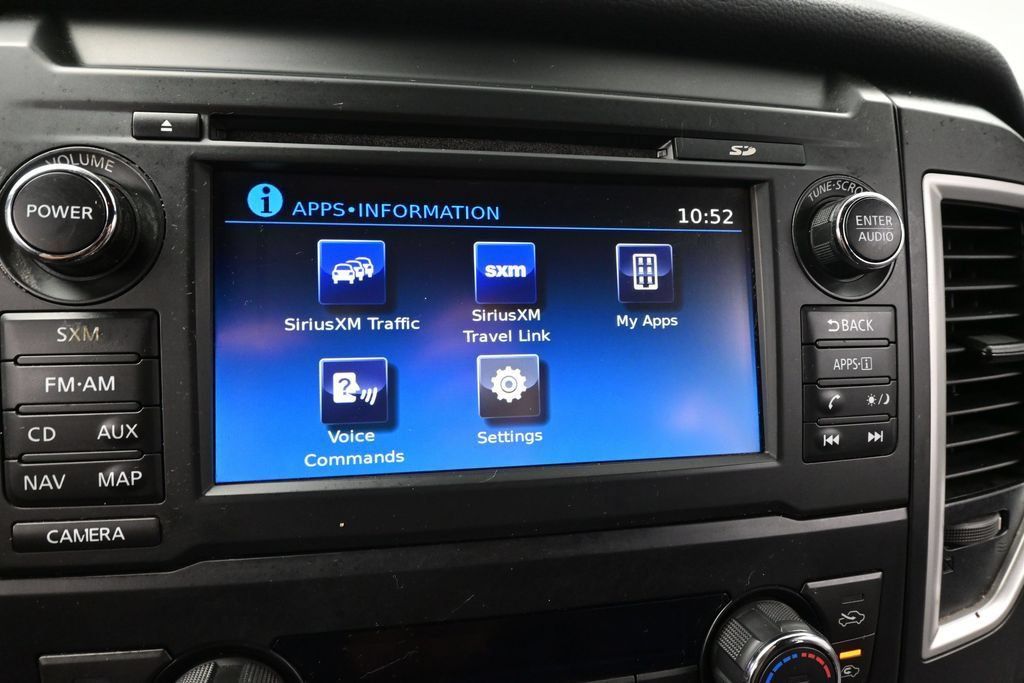 Used 2018 Nissan Titan SV AWD/4WD image 35