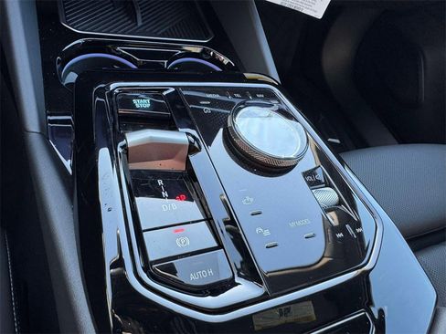 Certified 2024 BMW i5 eDrive40i w/ Convenience Package image 14