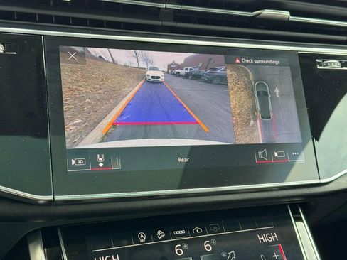 Used 2023 Audi Q8 Premium Plus w/ Premium Plus Package image 22