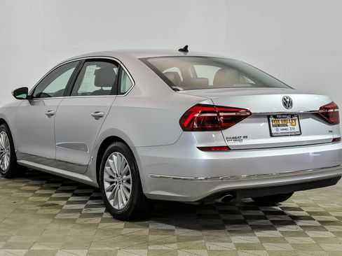 Used 2017 Volkswagen Passat 1.8T SE image 6