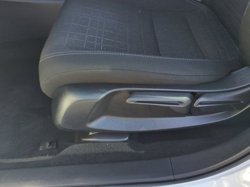 Used 2025 Honda HR-V LX image 14