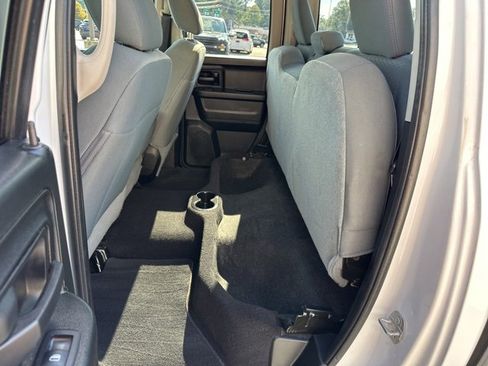 Used 2017 RAM 1500 Express image 28