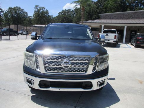 Used 2017 Nissan Titan SL w/ Off-Road Package AWD/4WD image 6