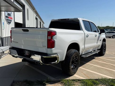 Used 2020 Chevrolet Silverado 1500 LTZ AWD/4WD image 4