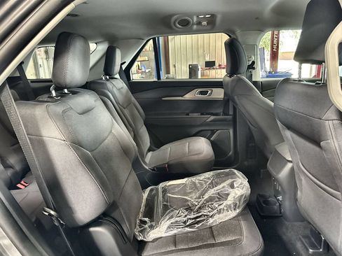 New 2026 Ford Explorer Active RWD image 31