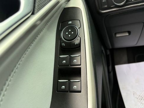 Used 2022 Ford Explorer XLT w/ Equipment Group 202A image 20