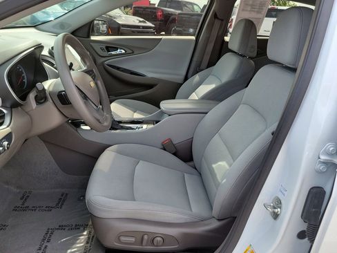 Used 2025 Chevrolet Malibu LT FWD image 14