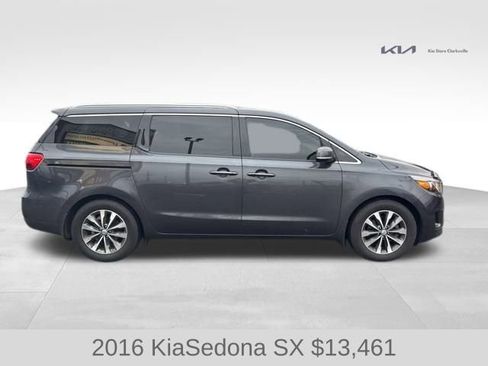 Used 2016 Kia Sedona SX image 9