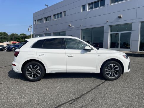 Certified 2024 Audi Q5 2.0T Premium Plus AWD/4WD image 3
