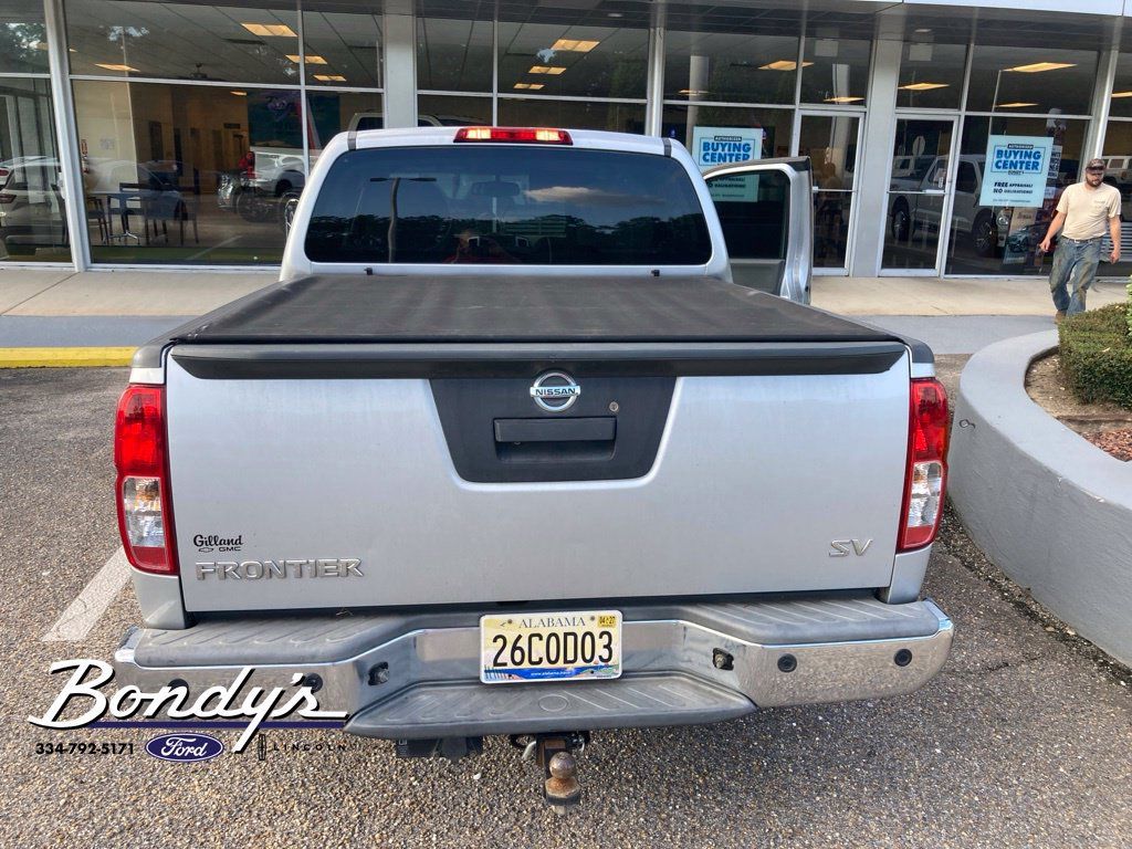 Used 2013 Nissan Frontier SV w/ SV Value Truck Pkg RWD image 3