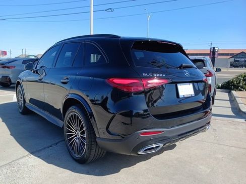 Used 2025 Mercedes-Benz GLC 350e 4MATIC image 7