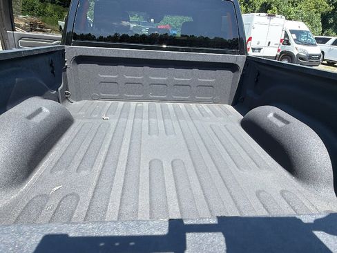 Used 2025 RAM 2500 Big Horn AWD/4WD image 13
