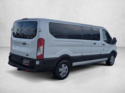 Used 2017 Ford Transit 350 XLT image 5