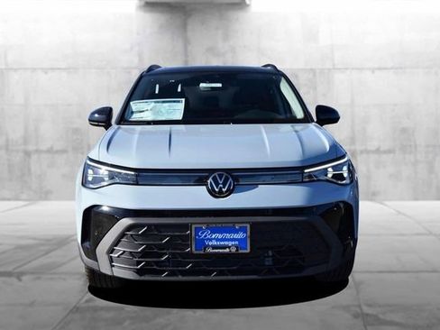 New 2026 Volkswagen Taos SE image 4