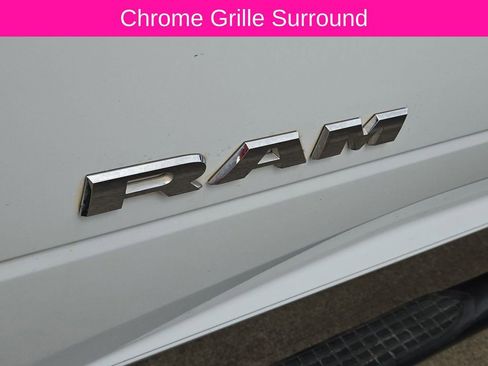 Used 2022 RAM 2500 Tradesman w/ Chrome Appearance Group AWD/4WD image 11