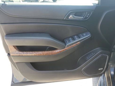 Used 2019 Chevrolet Tahoe Premier AWD/4WD image 23