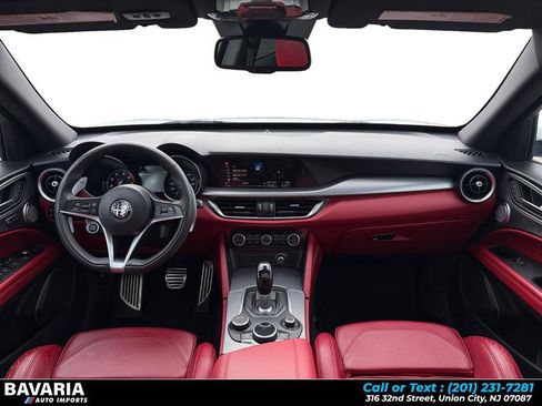 Used 2018 Alfa Romeo Stelvio Ti Sport image 12