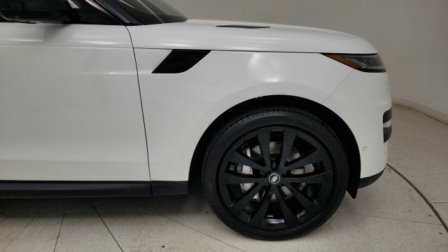 Used 2025 Land Rover Range Rover Sport SE AWD/4WD image 21