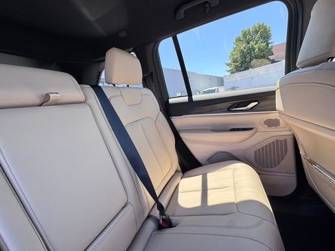 New 2026 Jeep Grand Cherokee Limited AWD/4WD image 22