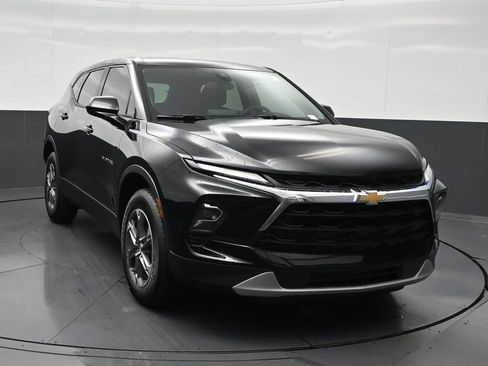 Used 2026 Chevrolet Blazer LT FWD image 8