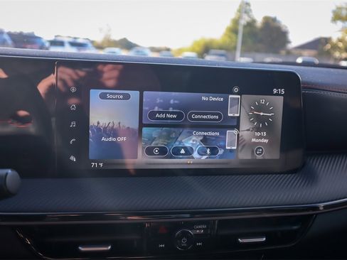 Used 2025 Nissan Kicks SR image 15