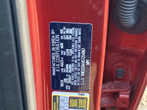 Used 2025 Kia Soul LX w/ LX Technology Package image 10