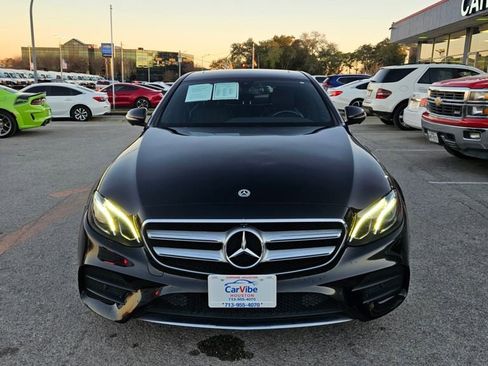 Used 2019 Mercedes-Benz E 300 image 2