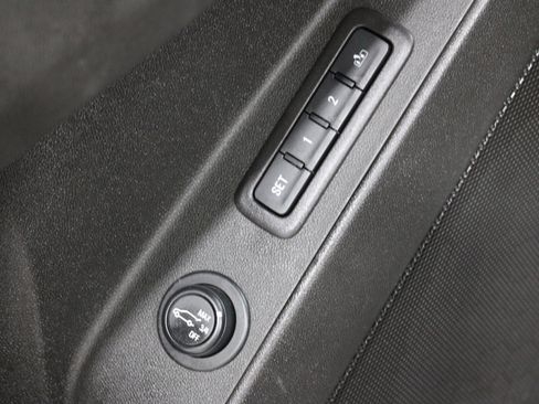 Used 2019 Chevrolet Equinox Premier FWD image 8