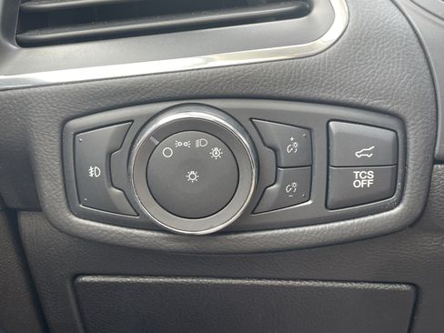 Certified 2022 Ford Edge Titanium AWD/4WD image 24